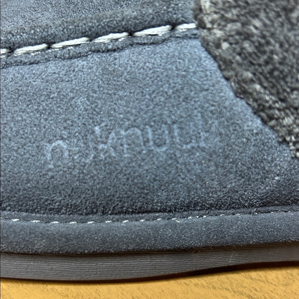 Nuknuuk Men's Leather Slipper Grey Sheepskin Insole Size 9 comfy cozy - Picture 3 of 9